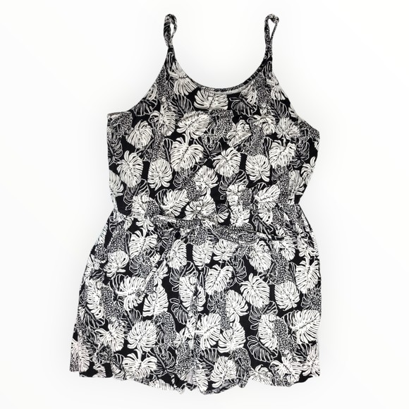 torrid Pants - Torrid Mini Super Soft Romper Drawstring Palm Leopard 3X